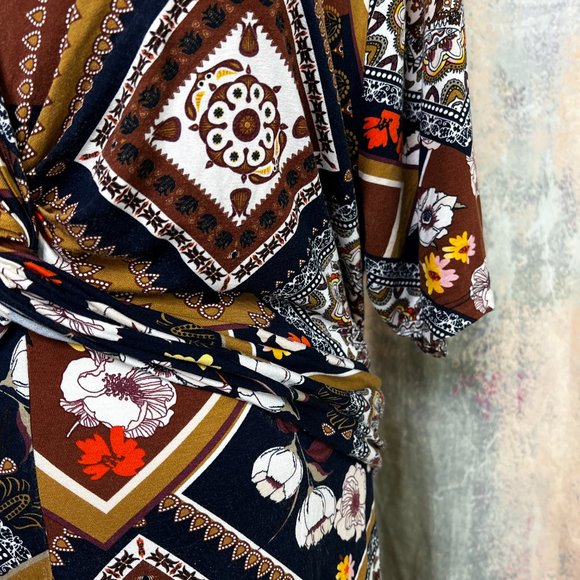 ๐Bodyflirt Retro Design Midi Soft Flowing Fabric Short Sleeves Viscose Dress - Picture 4 of 15